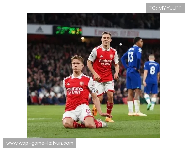 阿森纳马丁内利禁区左路大角度抽射贴着门楣入网：震撼瞬间与品牌故事并行